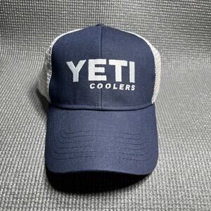 YETI Coolers Snapback Trucker Hat Mens One‎ Size Blue White Mesh Adjustable